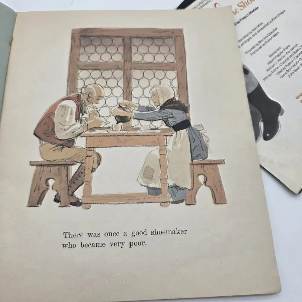 1975 Elves and the Shoemaker Scholastic Book & 7 Inch Record SCC 2615 Vintage